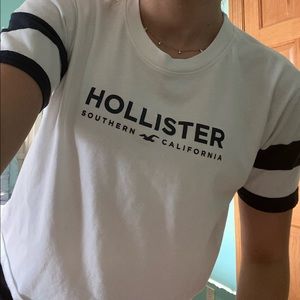 -hollister cropped baby tee